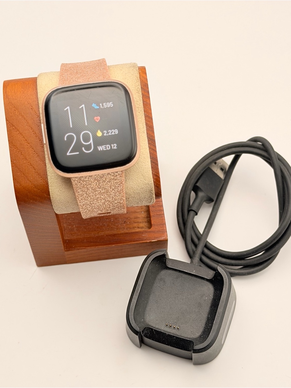 Fitbit Versa 2, Tested, Rose Gold/ Glitter, Charger Included, Good, Smartwatch